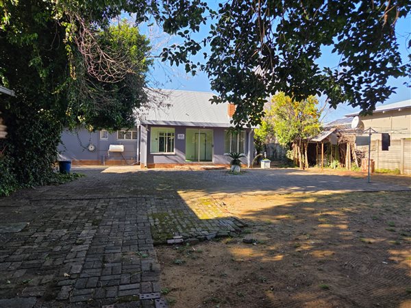 3 Bedroom House 3 Bedroom House