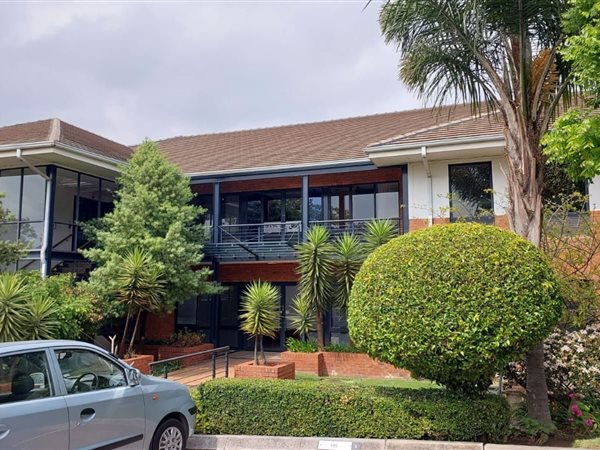 243  m² Office Space in Bryanston