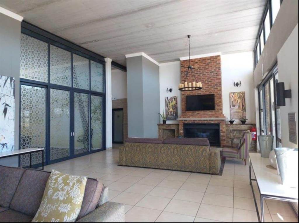 3 Bed Apartment in Modderfontein photo number 6