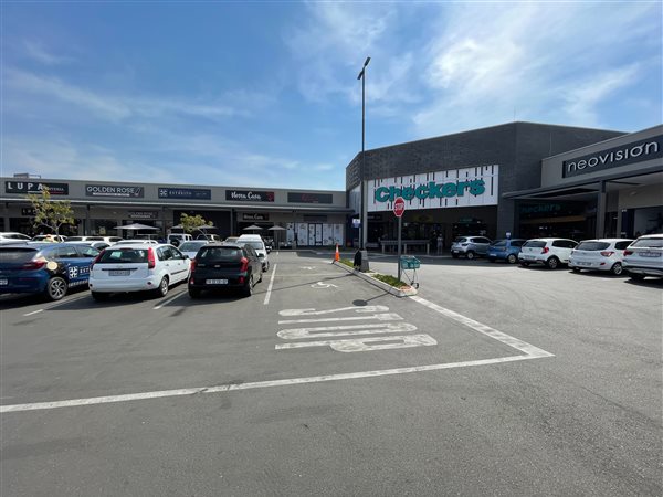 180  m² Retail Space in Little Falls