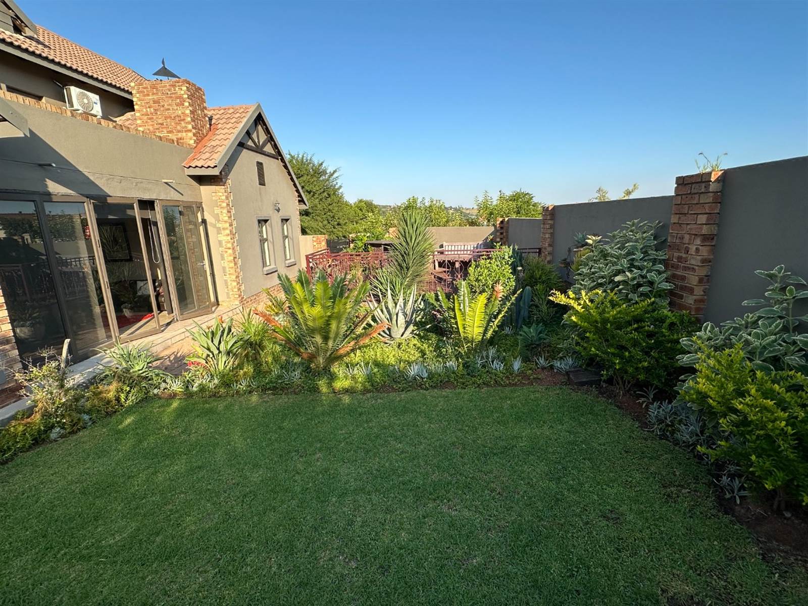 4 Bed House in Rietvlei Ridge Country Estate photo number 17