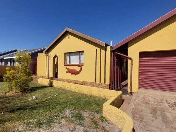 3 Bed House in Mackenzieville