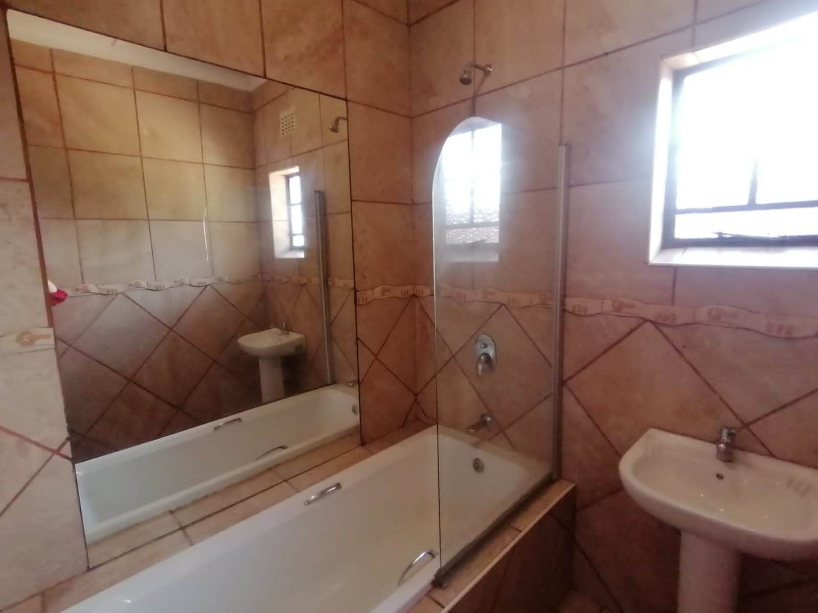 5 Bed House in Lydenburg photo number 16
