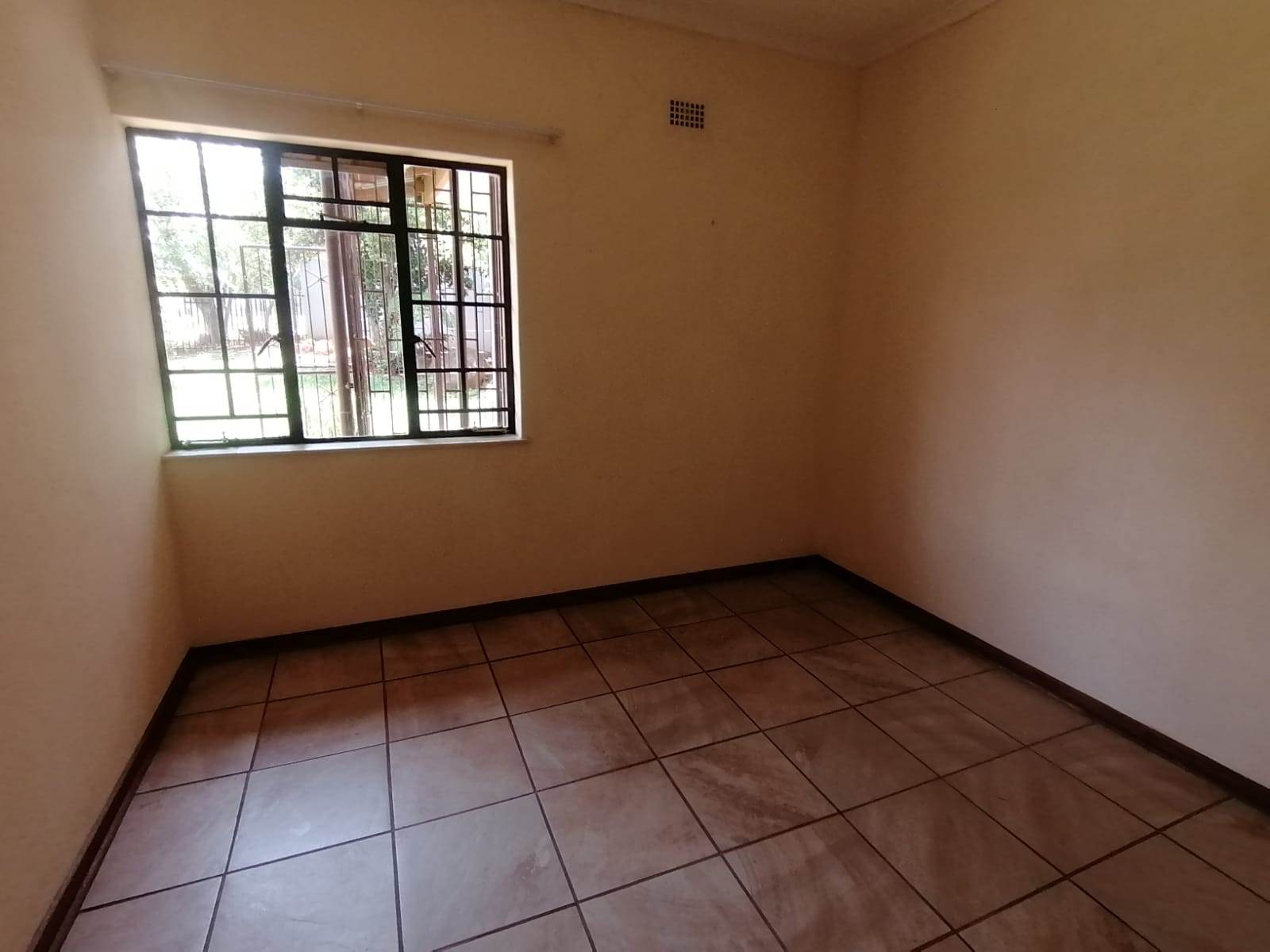 5 Bed House in Lydenburg photo number 10