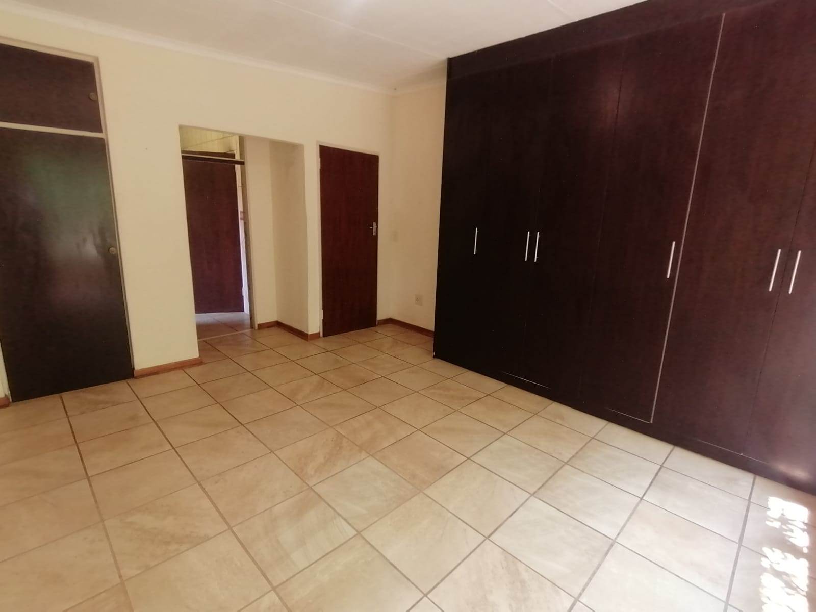 5 Bed House in Lydenburg photo number 9