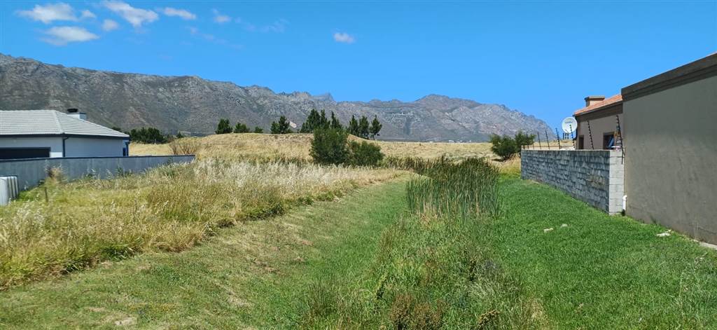 502 m² Land available in Fairview Golf Estate photo number 1