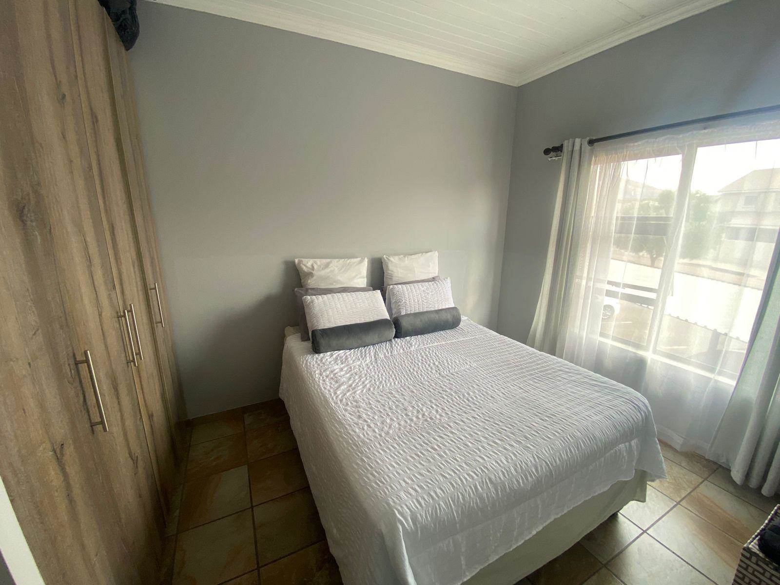 1 Bed Apartment in Hartbeespoort Dam photo number 4