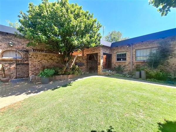 3 Bedroom House 3 Bedroom House