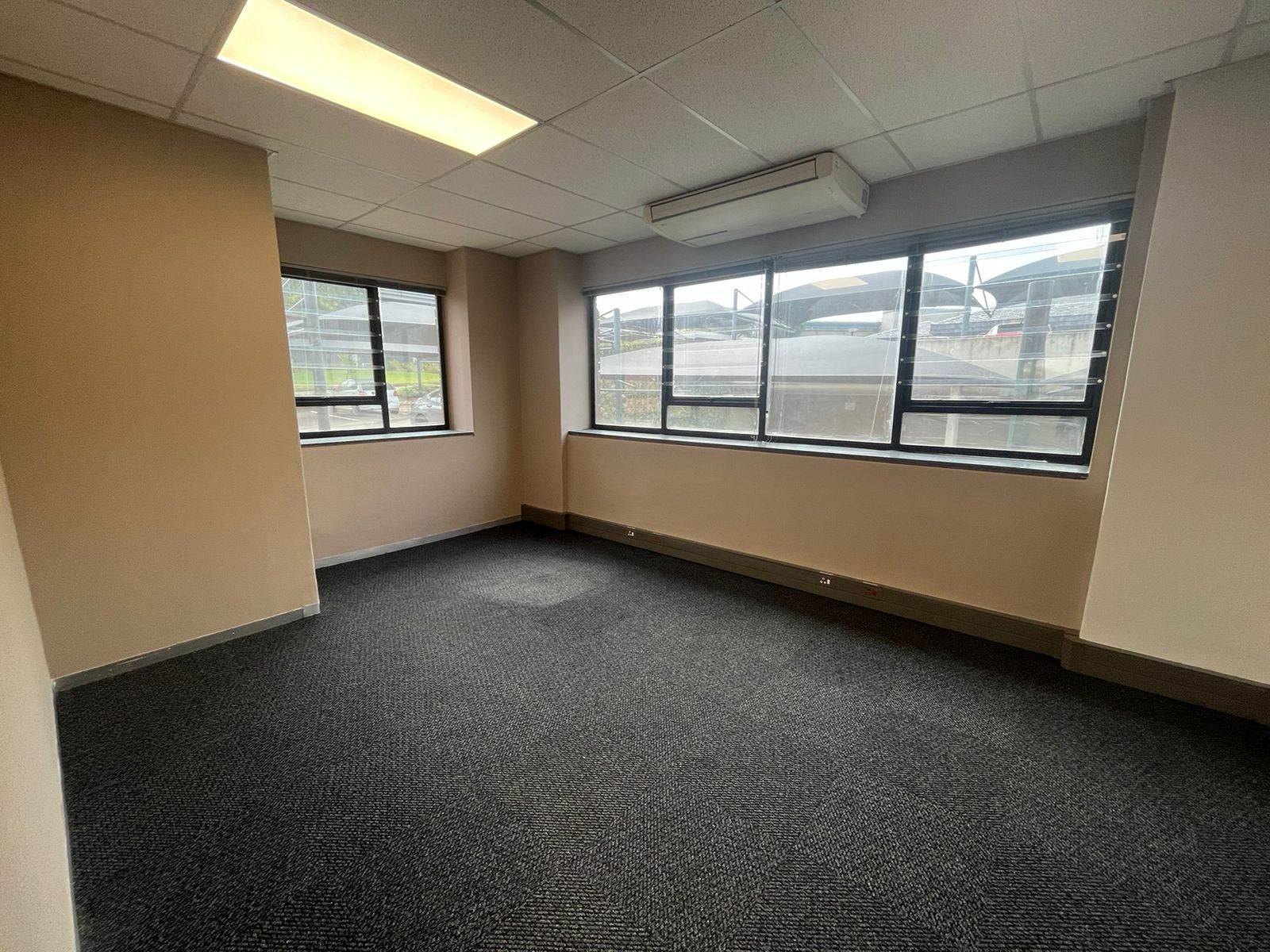 233  m² Commercial space in Bryanston photo number 16