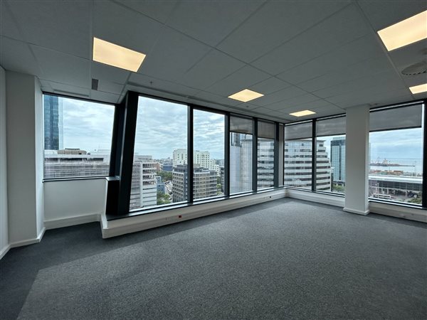 80  m² Commercial space