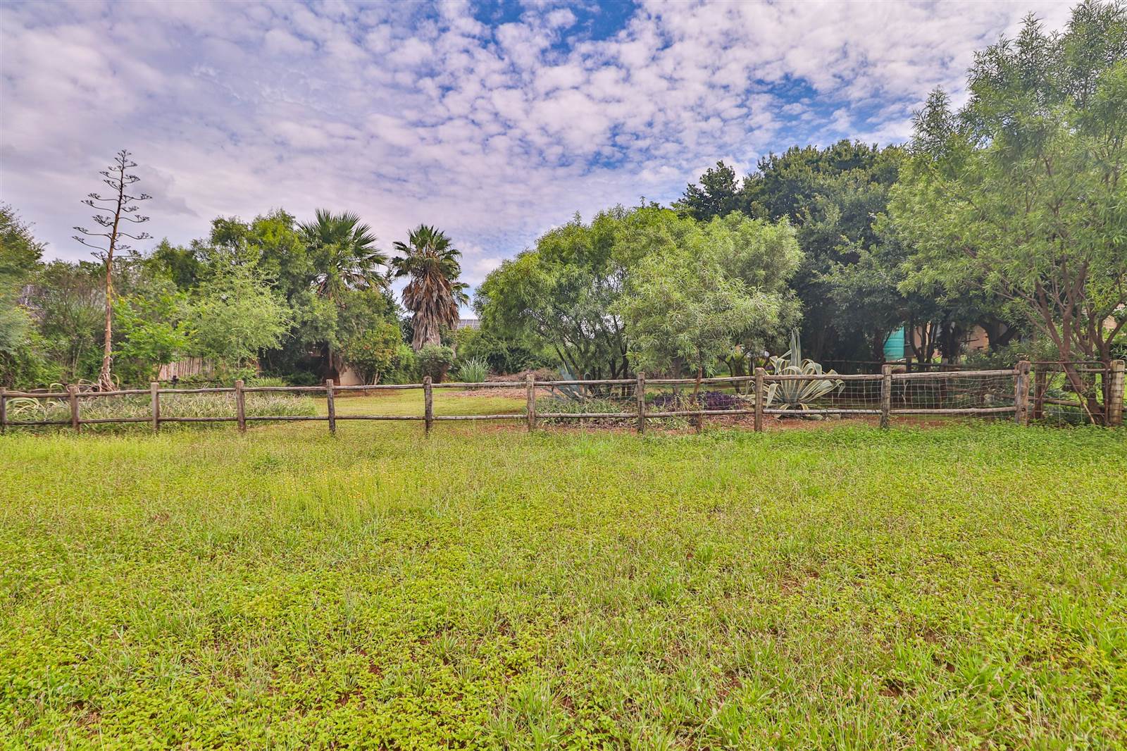 990 m² Land available in The Coves photo number 13