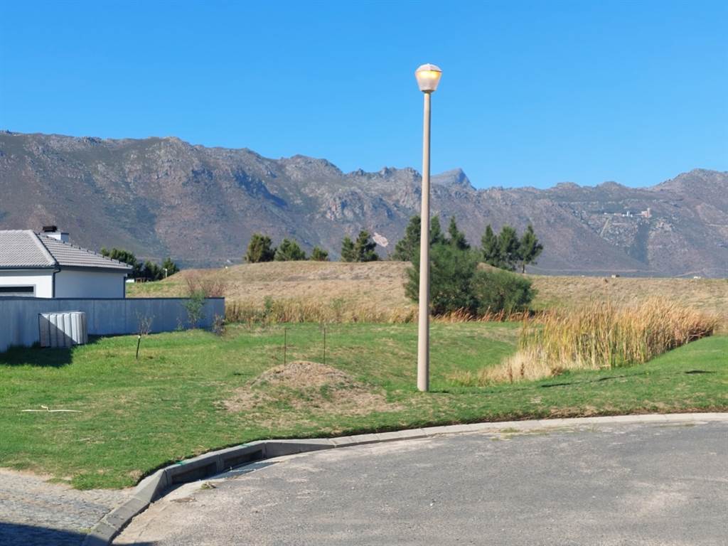 501 m² Land available in Fairview Golf Estate photo number 1