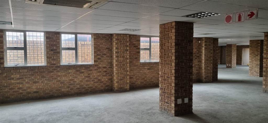 1800  m² Commercial space in Randfontein Central photo number 8