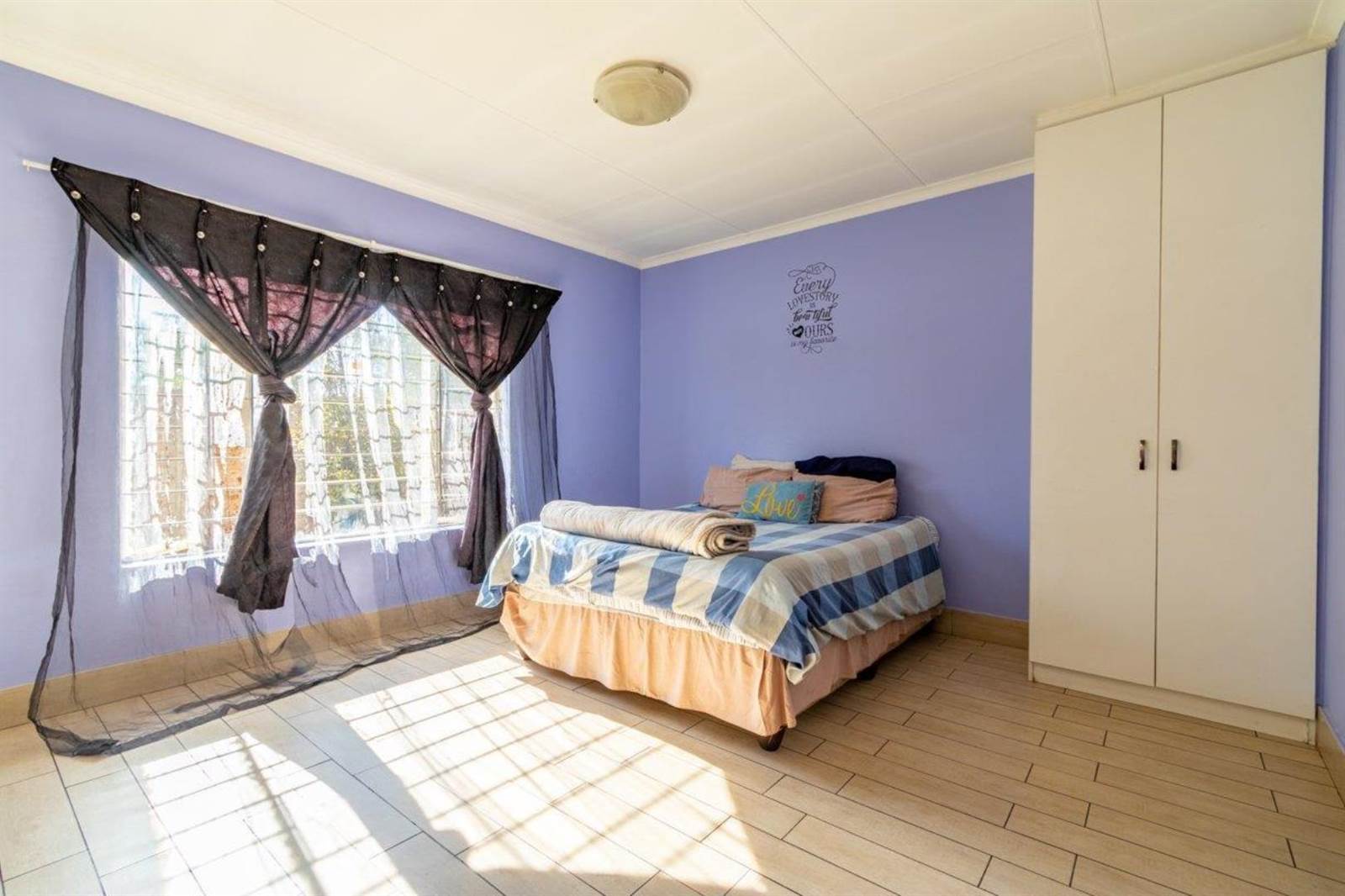 4 Bed Duplex in Kleinfontein photo number 20