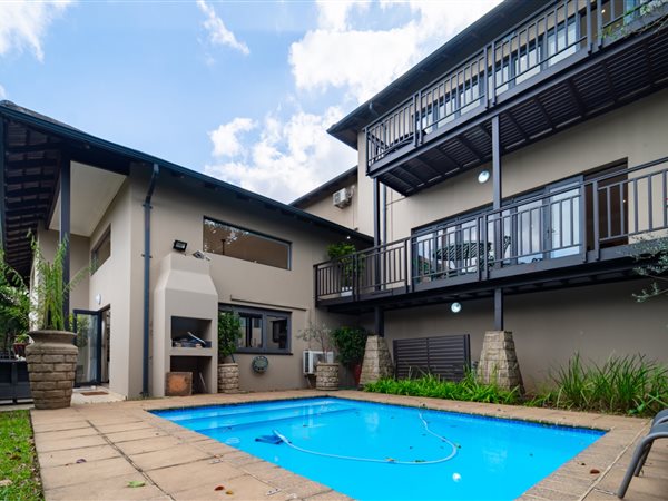 4 Bedroom House 4 Bedroom House