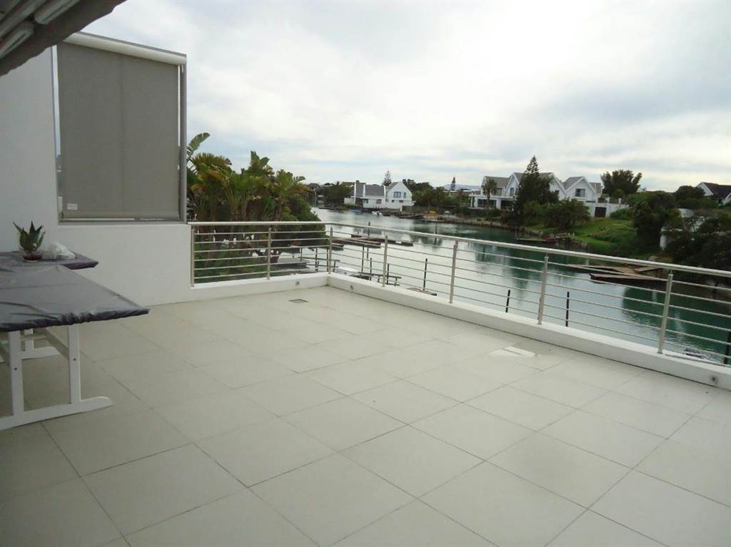 4 Bed Townhouse in St Francis Bay Canals photo number 10