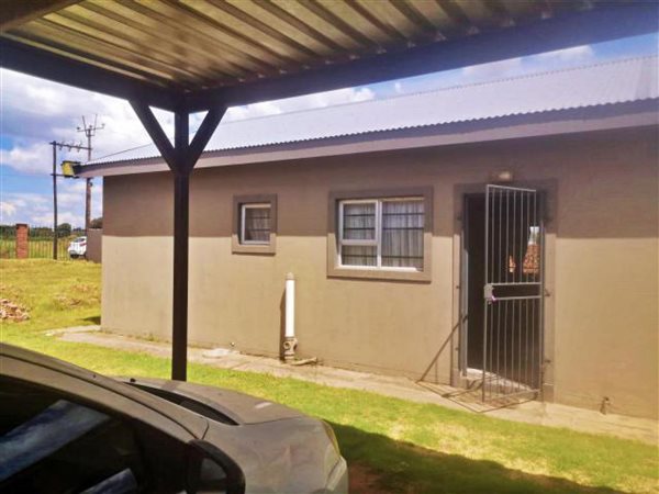 3 Bed Townhouse in Bloemfontein Farms