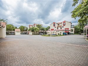 1 Bed Apartment in The Meadows