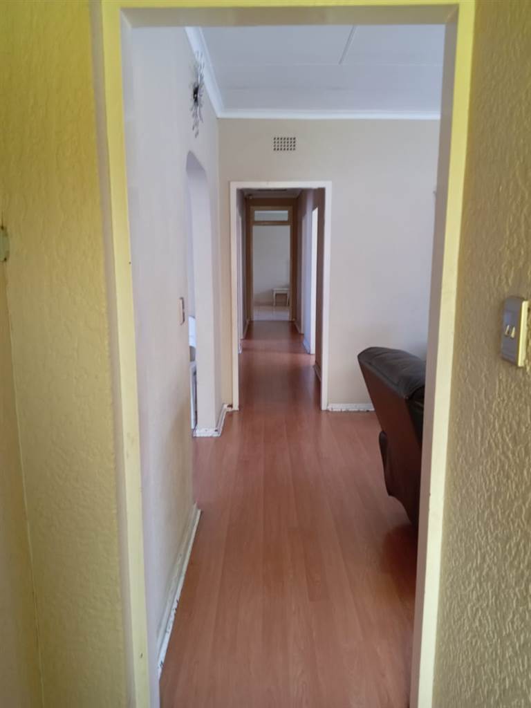 3 Bed House in Birchleigh North photo number 8
