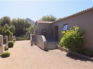 House in Hout Bay and surrounds