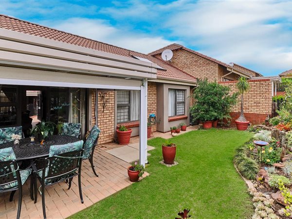 2 Bed House in Olivedale