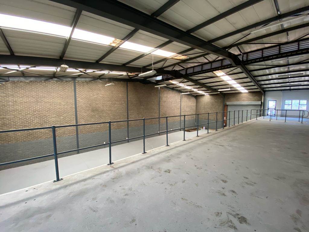 510  m² Industrial space in Commercia photo number 26