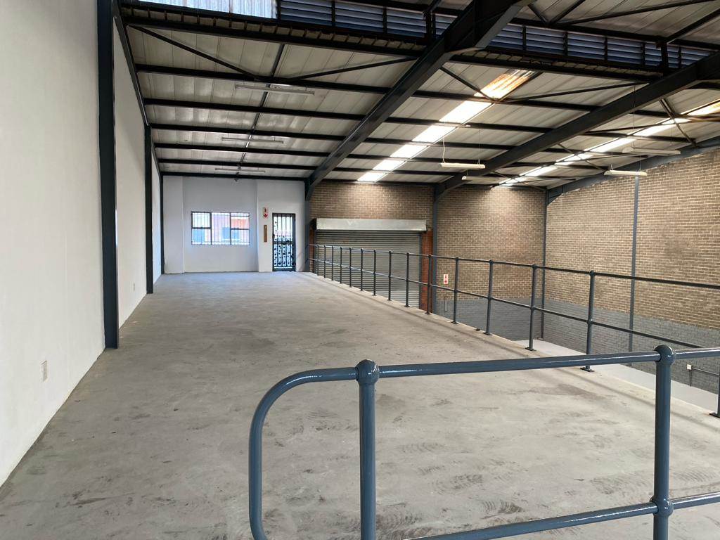 510  m² Industrial space in Commercia photo number 17