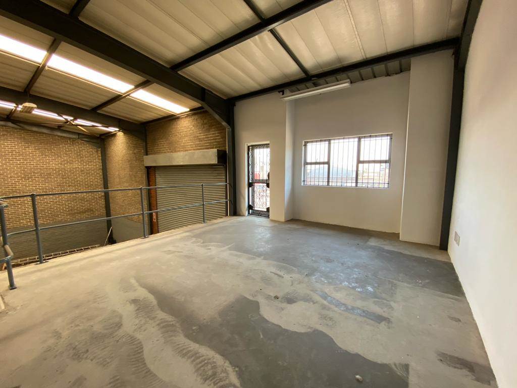510  m² Industrial space in Commercia photo number 25