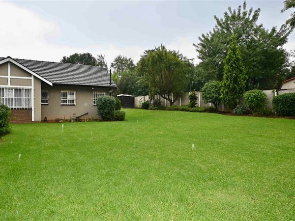 4 Bedroom House 4 Bedroom House