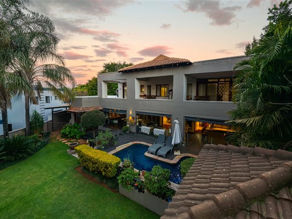 5 Bedroom House 5 Bedroom House