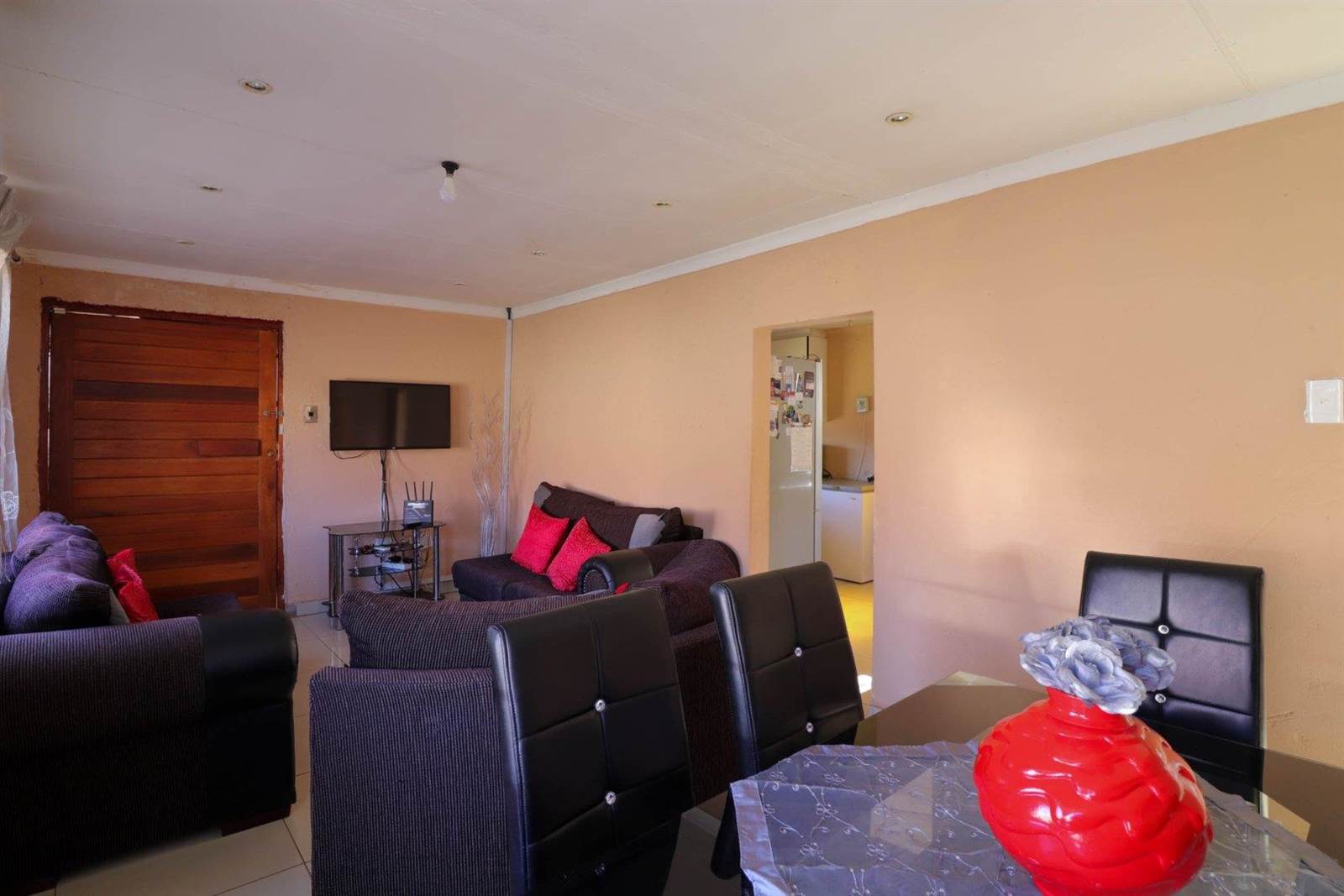 3 Bed House in Lenasia South photo number 10