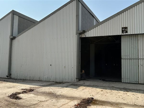 1 650  m² Industrial space