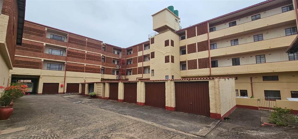 1 Bed Apartment in Scottburgh Central photo number 16