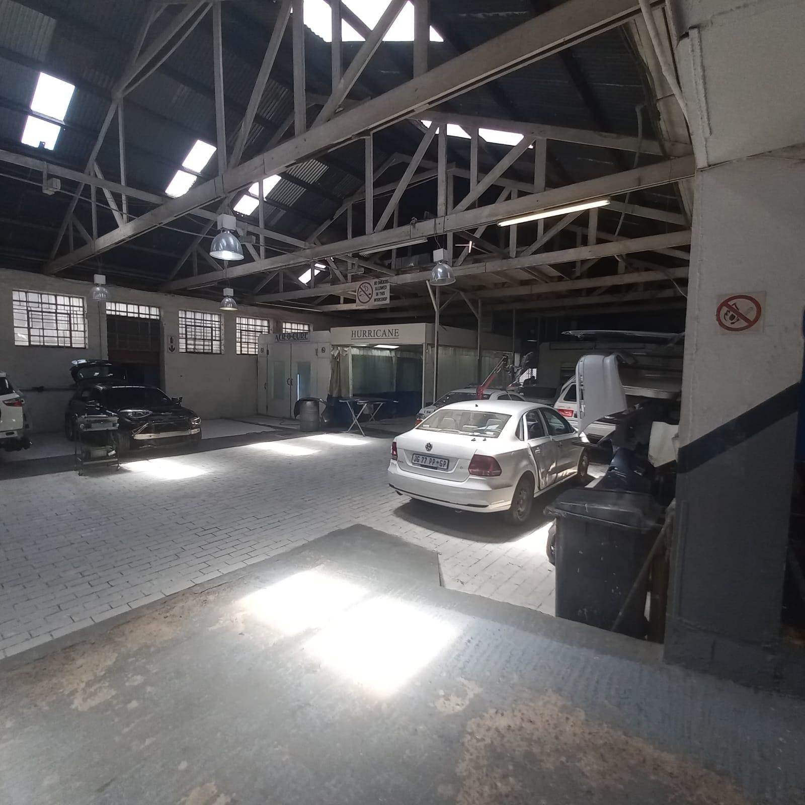 1200  m² Industrial space in City West photo number 17