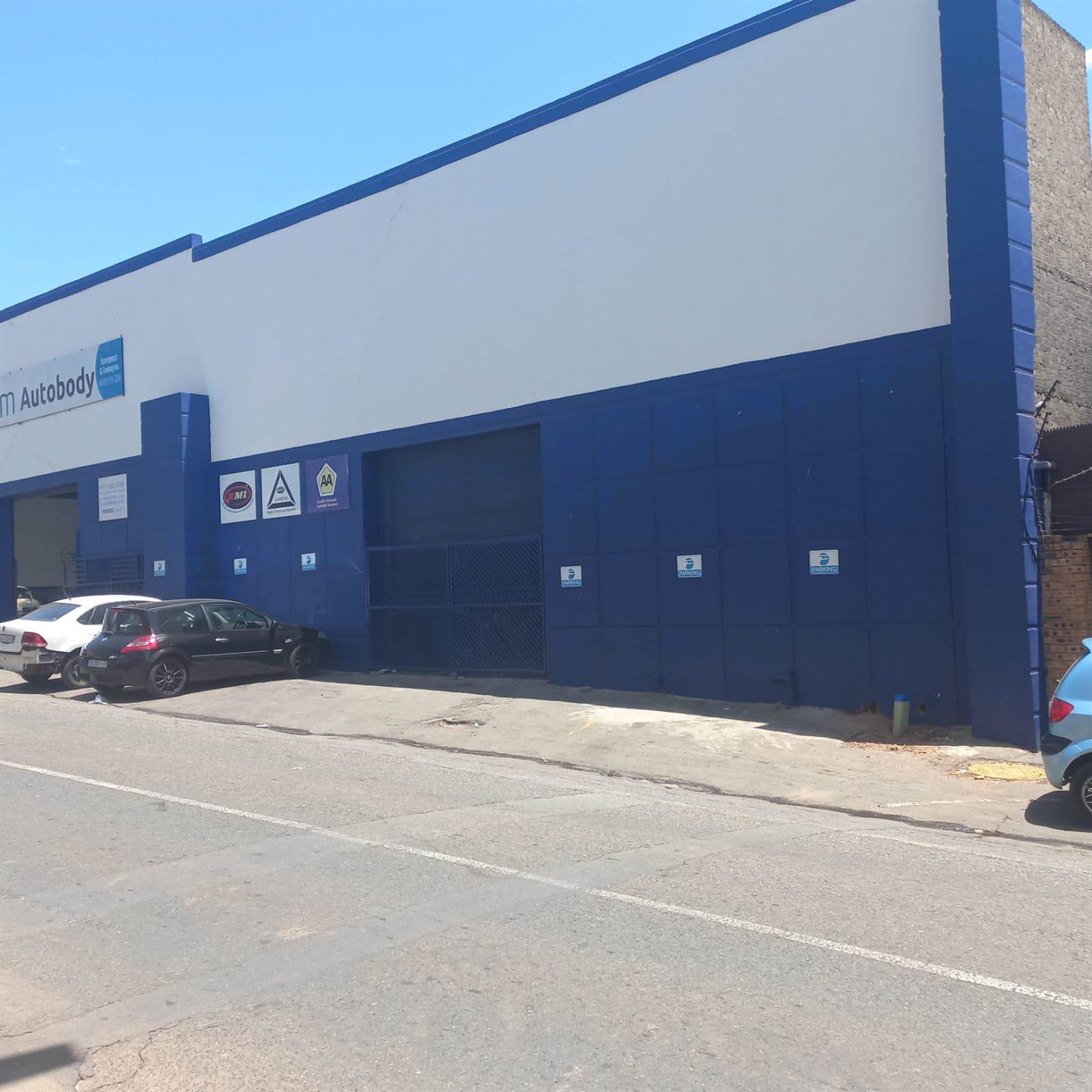 1200  m² Industrial space in City West photo number 1