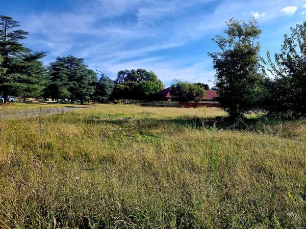 1080 m² Land available in Parys