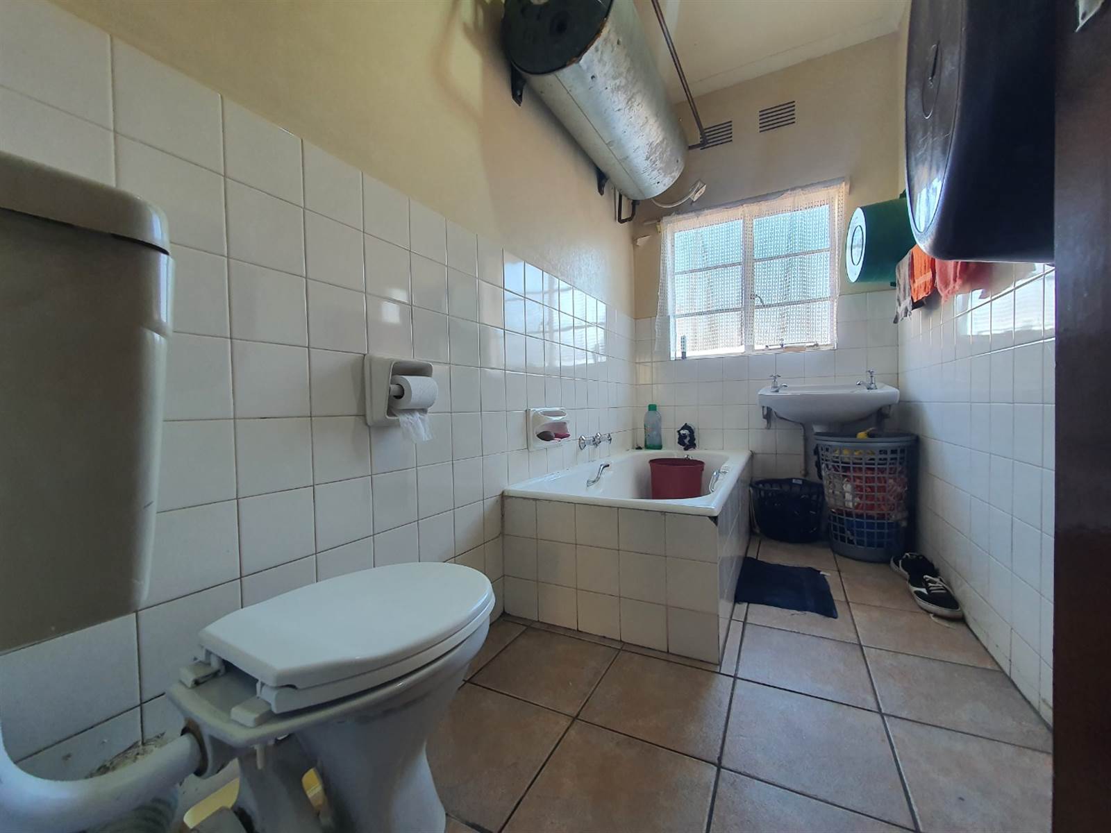 1 Bed Apartment in Boksburg Central photo number 6