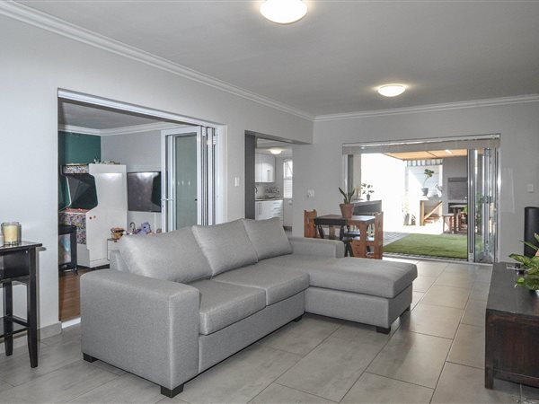 3 Bedroom House 3 Bedroom House