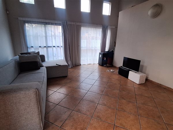 2 Bedroom Townhouse 2 Bedroom Townhouse