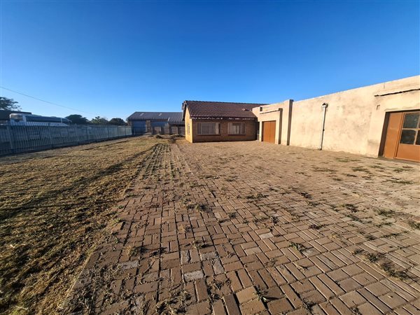 250 m² Commercial space 250 m² Commercial space