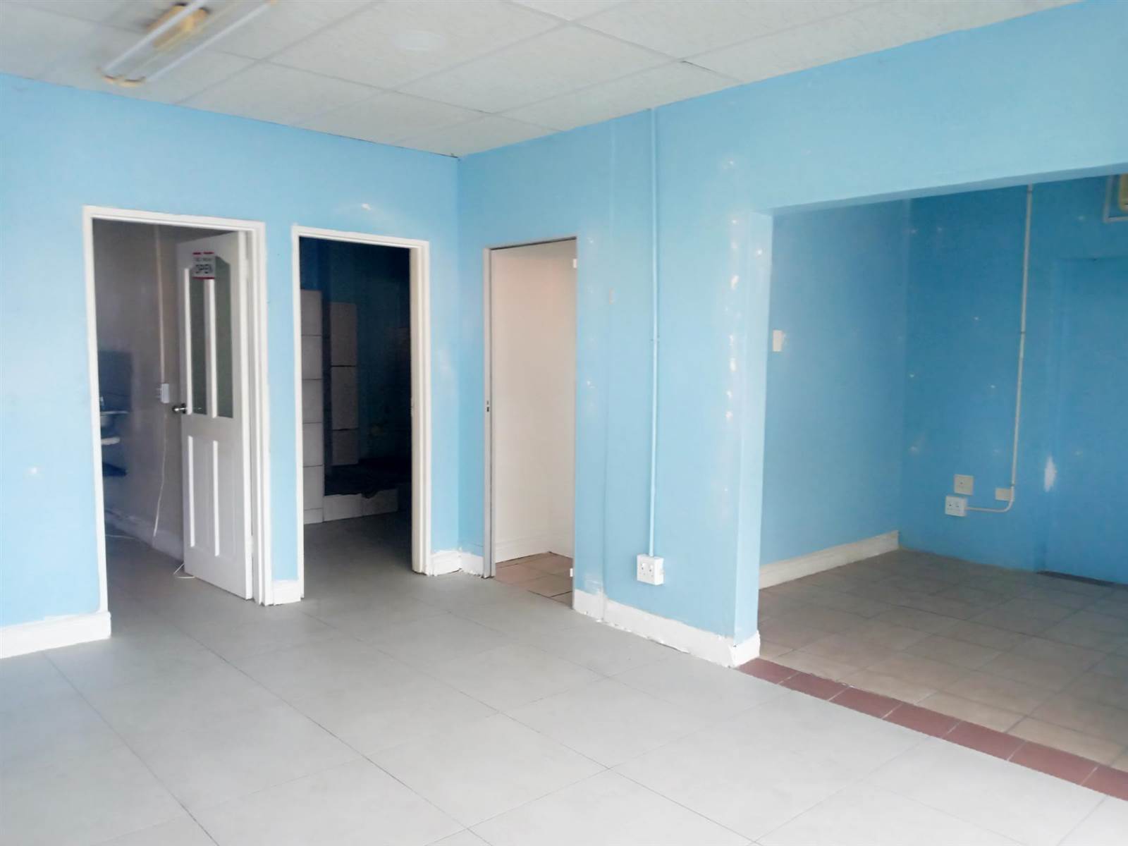 72  m² Office Space in Pietermaritzburg Central photo number 3