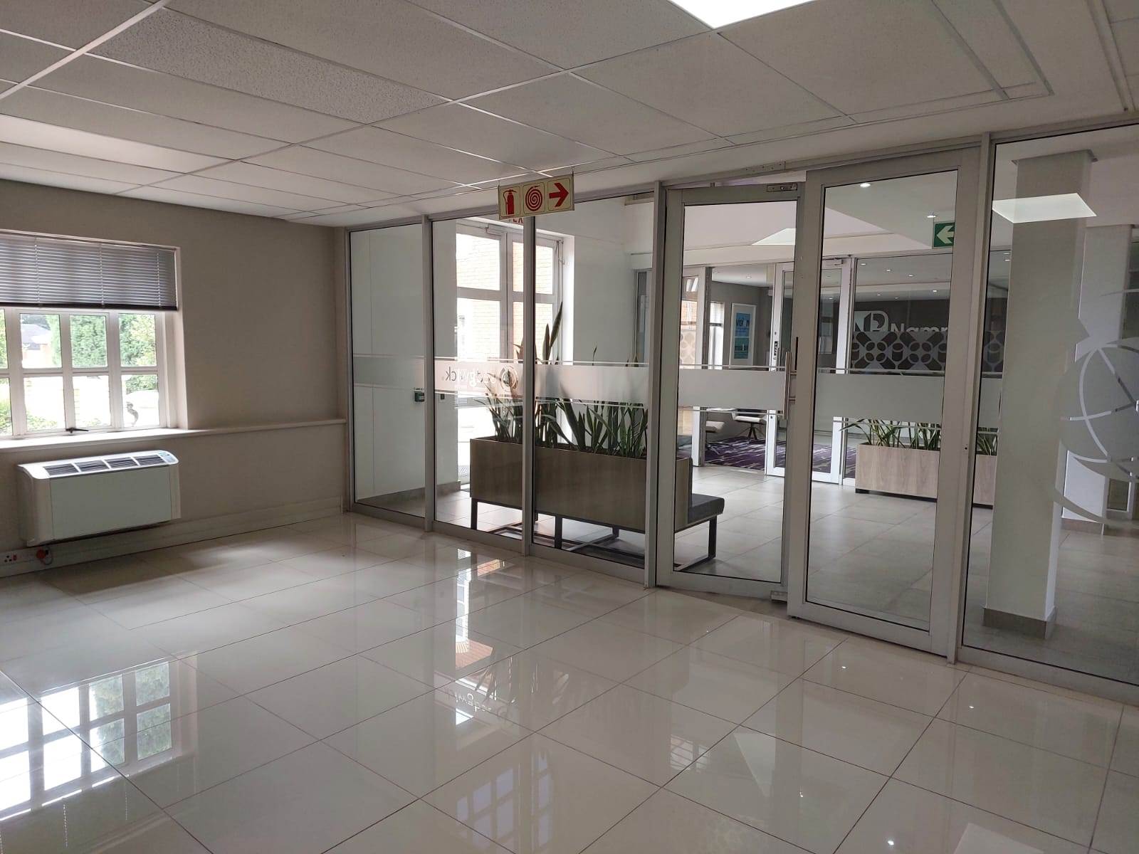 724  m² Commercial space in Bryanston photo number 3