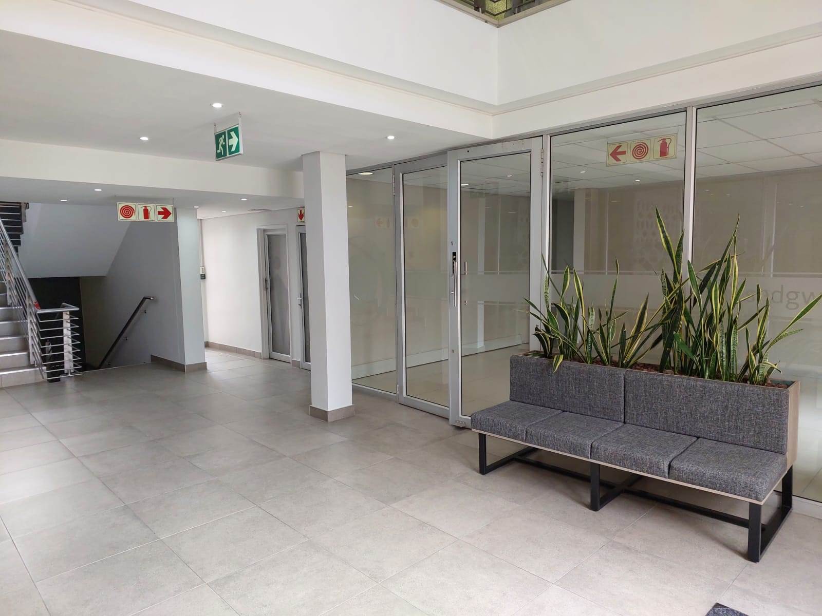 724  m² Commercial space in Bryanston photo number 2