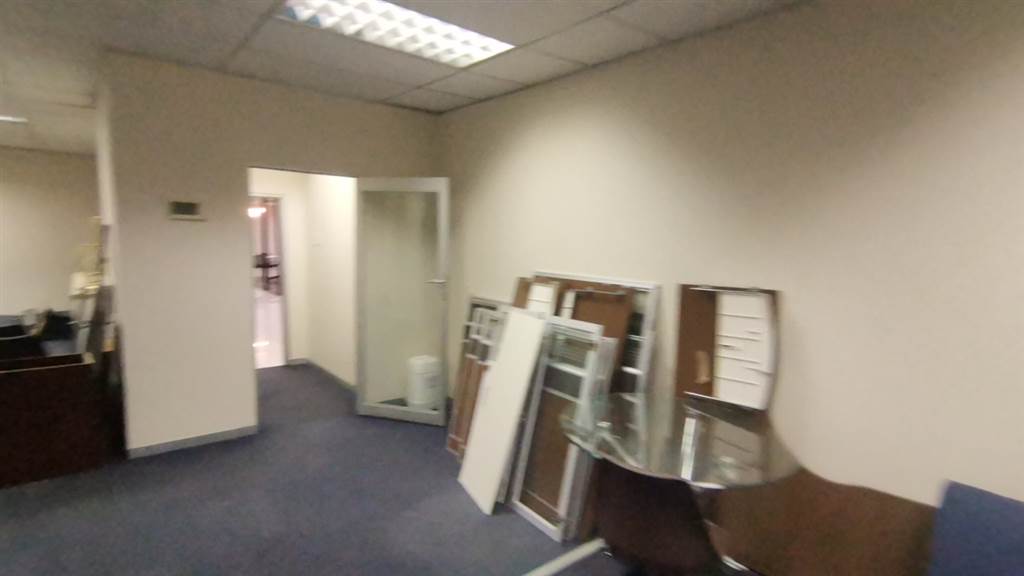 130  m² Commercial space in Bedfordview photo number 10