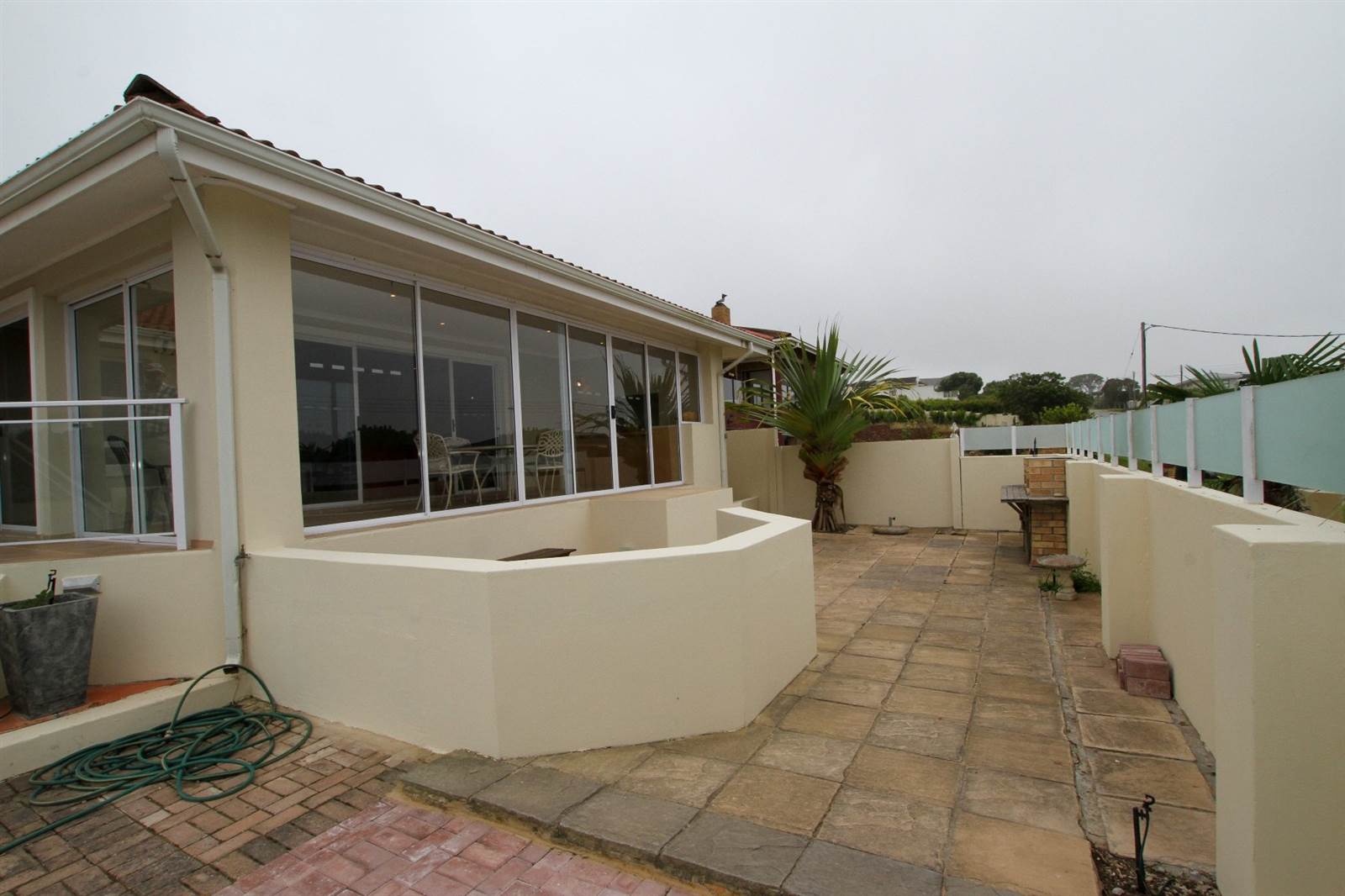 7 Bed House in Upper Robberg photo number 7