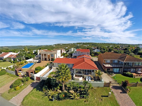 7 Bed House in Upper Robberg