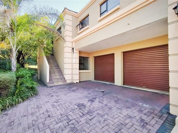 4 Bed Townhouse in Lonehill