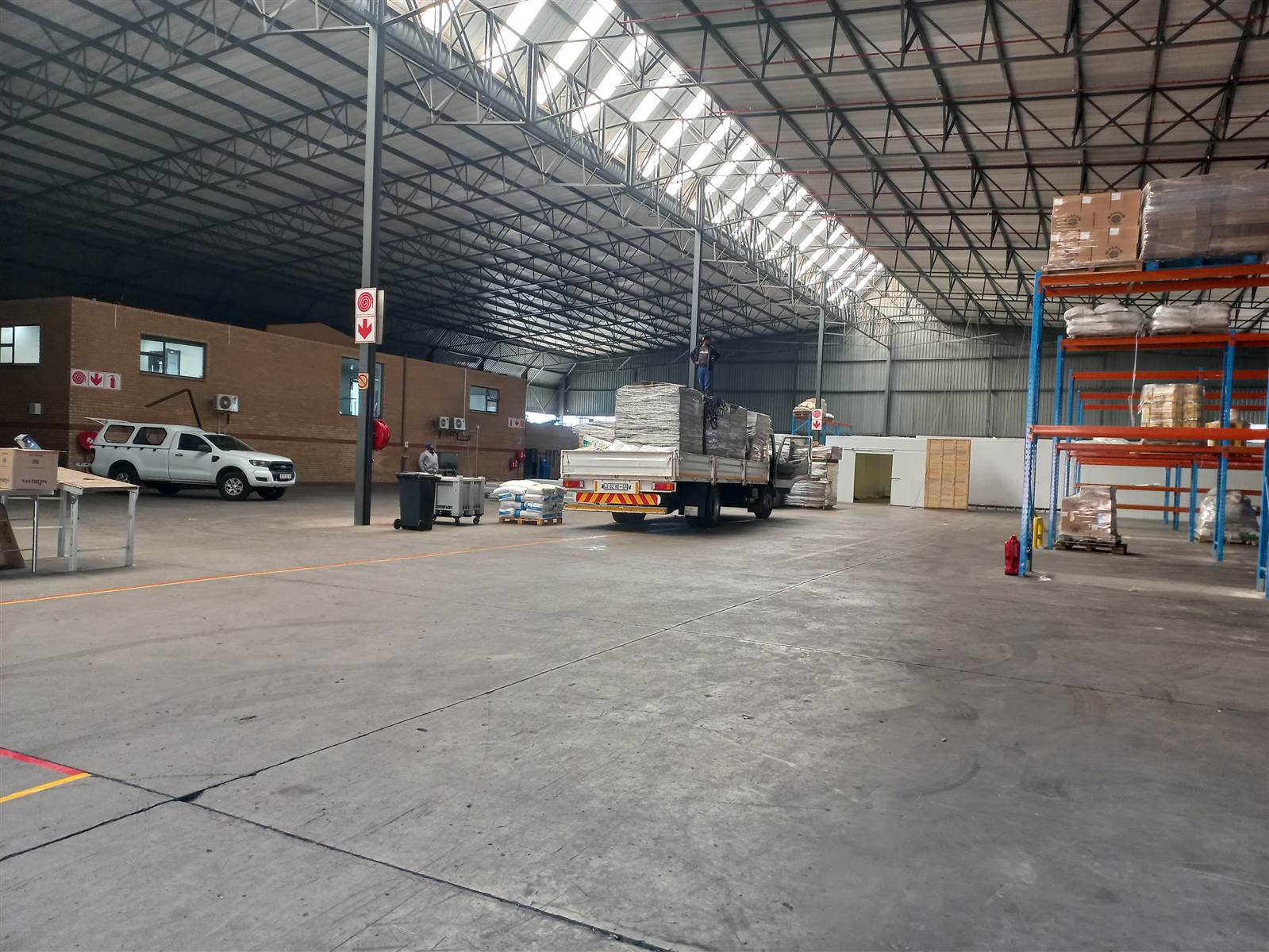 3333  m² Industrial space in Pomona photo number 9
