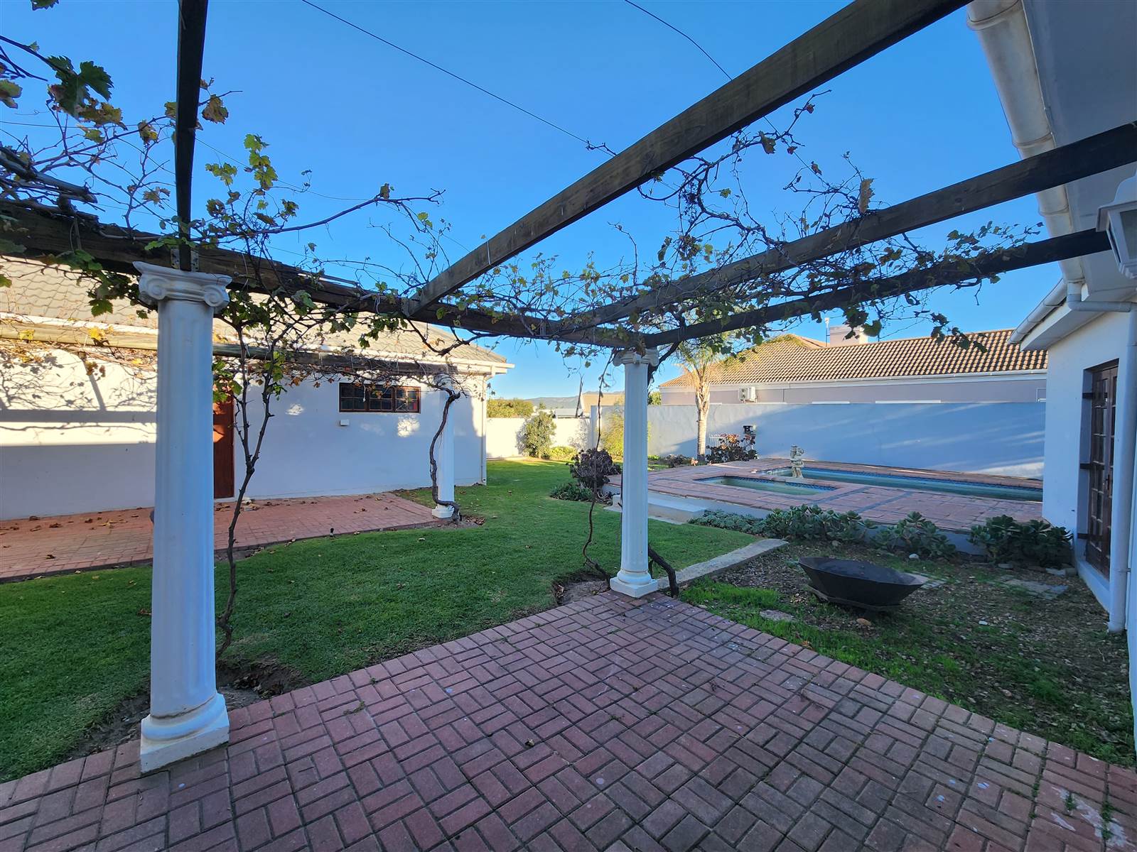 3 Bed House in Tulbagh photo number 11