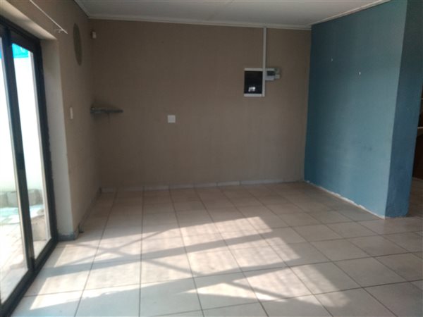 2 Bedroom Flat 2 Bedroom Flat